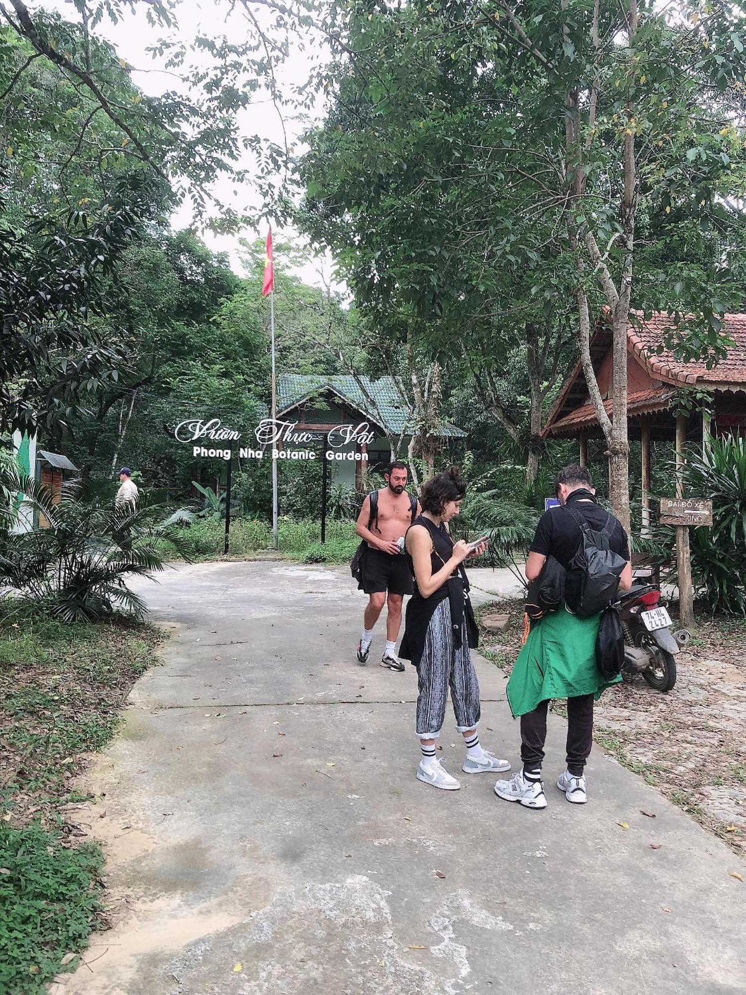 Phong Nha Backpacker Hostel Cu Lac Exterior foto